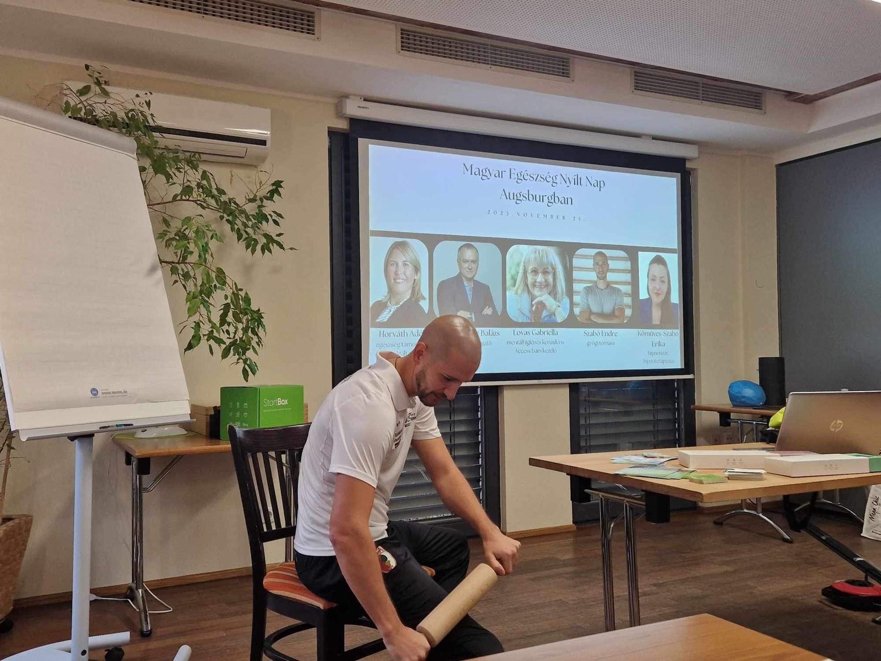 Thema:  Faszientherapie mit Nudelholz 